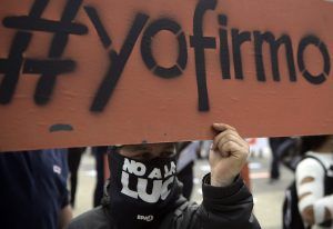 Confederación de Industria, marcha de trabajadores de la industria