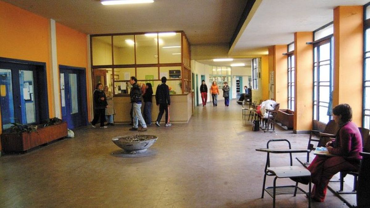 Docentes de secundaria paran este jueves en Montevideo y la región ...