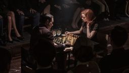altText(Anya Taylor-Joy en los 64 casilleros)}