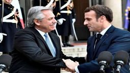 altText(Macron apoya a Argentina para una reestructuración de su deuda con el FMI)}