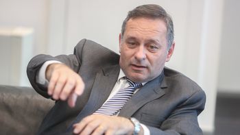 Lío blanco: Álvaro Delgado ninguneó a Lacalle Herrera por su crítica a Valeria Ripoll