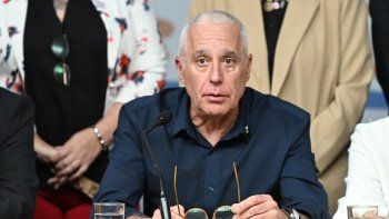 Carlos Negro anunció decreto para limitar la venta de municiones y cruzó a la oposición