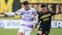 altText(Peñarol es finalista del Torneo Intermedio tras derrotar a Defensor Sporting)}