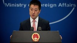 altText(China llama a Estados Unidos a que levante el embargo comercial contra Cuba)}