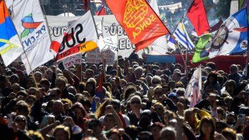 PIT-CNT convoca al 1 de mayo:  El pueblo primero