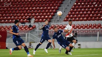 Nacional cayó frente a River por 2 a 0 en Buenos Aires