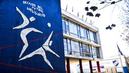 altText(Nacional sale al cruce de las expresiones de Ruglio)}