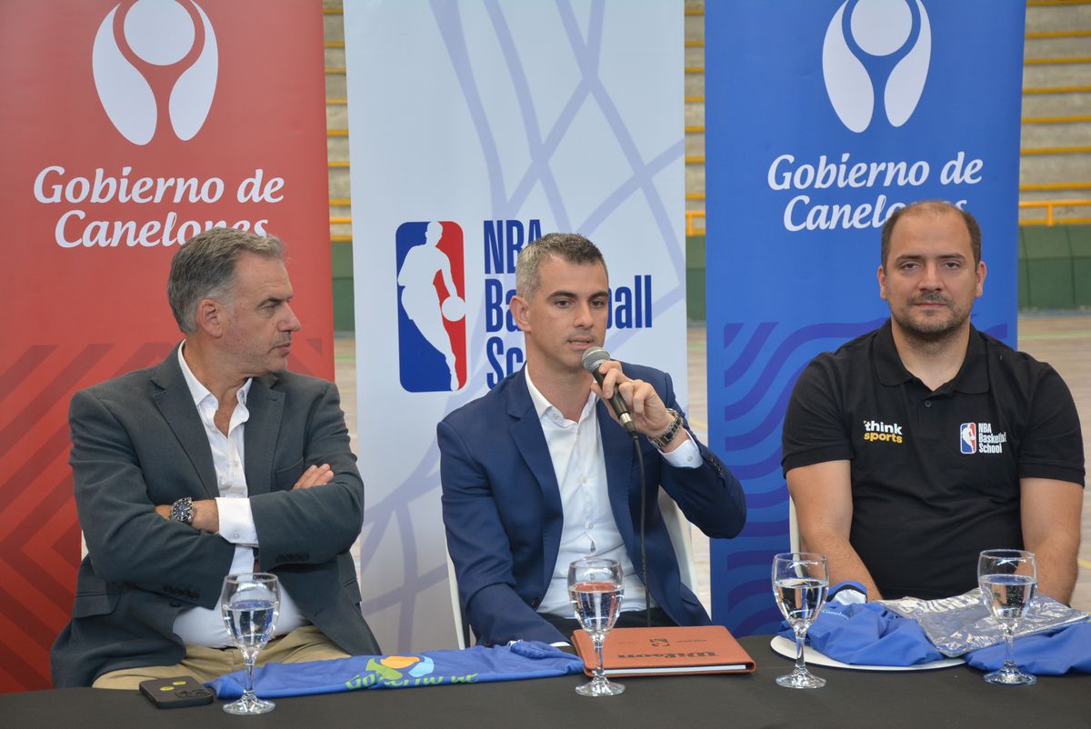 Orsi firmó acuerdo con NBA Basketball school que fomenta participación de menores