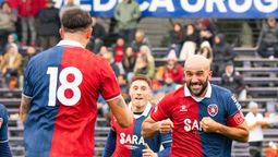 altText(Albion ganó un duelo clave y estiró su ventaja en la Segunda División)}
