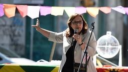 altText(Olivera  «Gobierno busca llenar el ojo con más presupuesto en año electoral»)}