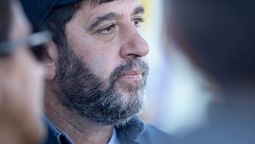 altText(Pereira cruzó a Sebastián Da Silva por conflicto portuario)}
