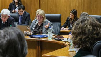 Lazo expone en la investigadora por Cardama.