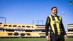altText(Peñarol presentó a Gularte quien aseguró que es 