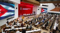 altText(Cuba para los cubanos, los de aquí y los de allá  )}