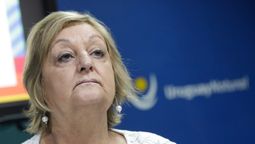 altText(Pasacalles anónimos en Montevideo: Liliam Kechichian respondió con firmeza)}