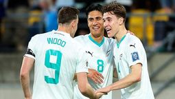 altText(Nueva Caledonia no pudo dar el batacazo y Nueva Zelanda jugará el Mundial)}