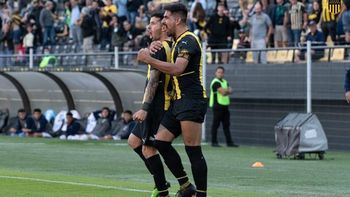 Peñarol volvió a la victoria frente a Liverpool