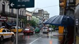 altText(Llegaron las lluvias, ¿se viene el frío?)}