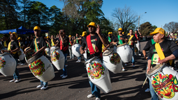 altText(40 comparsas competirán en las Llamadas de Admisión 2025 en el Prado)}