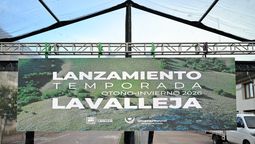altText(Lavalleja lanzó la temporada otoño-invierno 2026 con récord de convocatoria)}