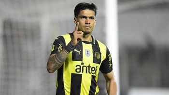Peñarol vence a Defensor Sporting 2 a 0 por la segunda fecha del Intermedio