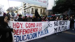 altText(Gremios marcharon contra la reforma educativa)}