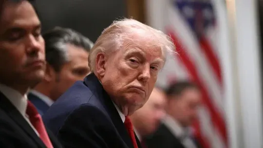 Trump dice que EEUU e Israel van ganando la guerra contra Irán.