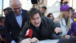 Milei fue agredido en Lomas de Zamora.