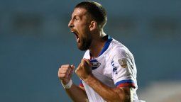 altText(Nacional sale a escena en la Liga AUF y aparece el nombre de otro zaguero)}