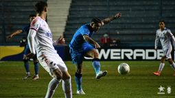 altText(Cerro Largo le ganó a Nacional de visita en el Parque)}