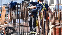 altText(Reducción de la jornada laboral depende de negociación colectiva.)}