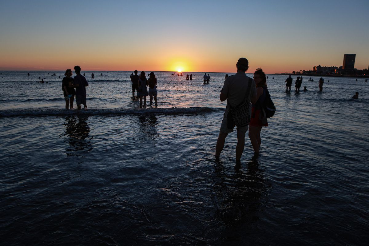  Celebración de Iemanjá en playa Ramirez. 