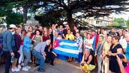 altText(Emocionante homenaje a José Martí en la Plaza Cuba)}