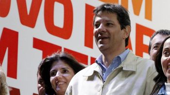 Brasil: Haddad crece en la intención de voto a 47% y Bolsonaro cae al 53%