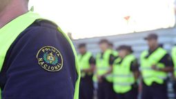 altText(Sindicato policial le pidió al gobierno recuperación salarial y bono de fin de año)}