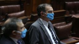 altText(Jóvenes colorados y blancos a favor de desafuero de Manini Ríos)}