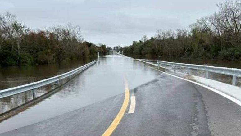 ¿Se inundó el puente insumergible de La Charqueada?