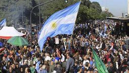 altText(Marchan en Argentina por memoria, verdad y justicia)}