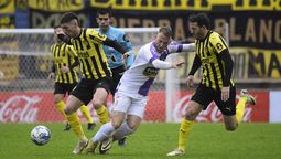 altText(Con un cabezazo de Damián García Peñarol cerró invicto el Apertura)}