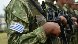 altText(¿Quién es Claudio Feola, el nuevo comandante en jefe del Ejército?)}