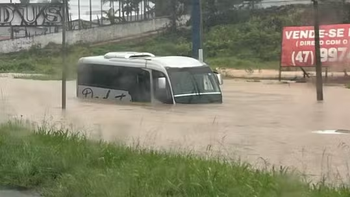 Inundaciones y caos en Camboriú luego de una intensa jornada de lluvias