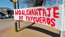 altText(Trabajadores de Paycueros S.A. en compás de espera)}