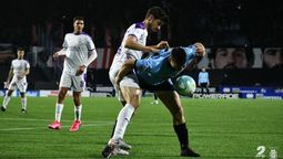 altText(Racing empató y sigue puntero, Defensor volvió a la victoria)}