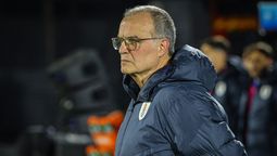 altText(Bielsa confirmó las variantes: así va Uruguay esta noche para enfrentar a Chile)}