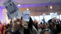 altText(El Frente Amplio busca recomponer puentes con su militancia en medio de señales de desgaste)}