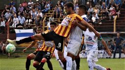 altText(Fénix y Liverpool se mataron a goles, gran victoria de Progreso sobre Juventud)}