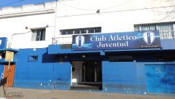 altText(Cuidacoches lesionado por tres personas en Las Piedras)}