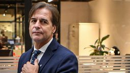 altText(Con las elecciones a la vista, Lacalle Pou quema sus últimos cartuchos)}
