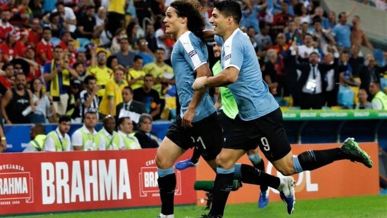 Uruguay le ganó a Chile y pasó como primero en el grupo C
