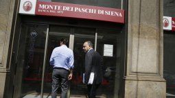 altText(El banco más antiguo vuelve a ser el centro de una polémica)}